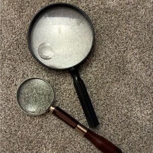 Set of Two Magnifying Glasses